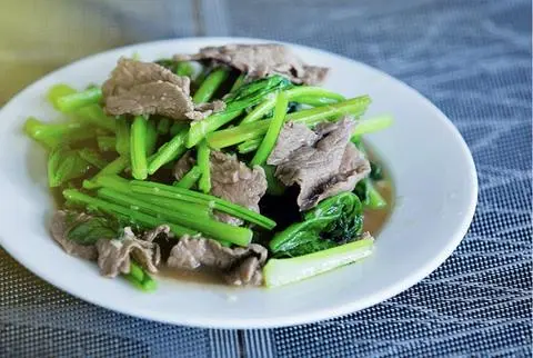 Hình ảnh Cơm chiên đảo  trứng  + bò xào cải