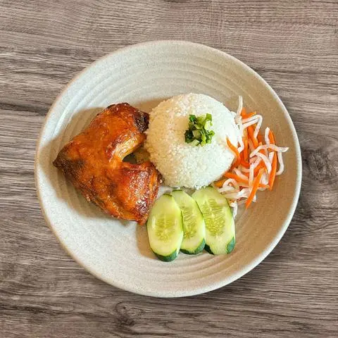 Hình ảnh Cơm tấm gà nướng