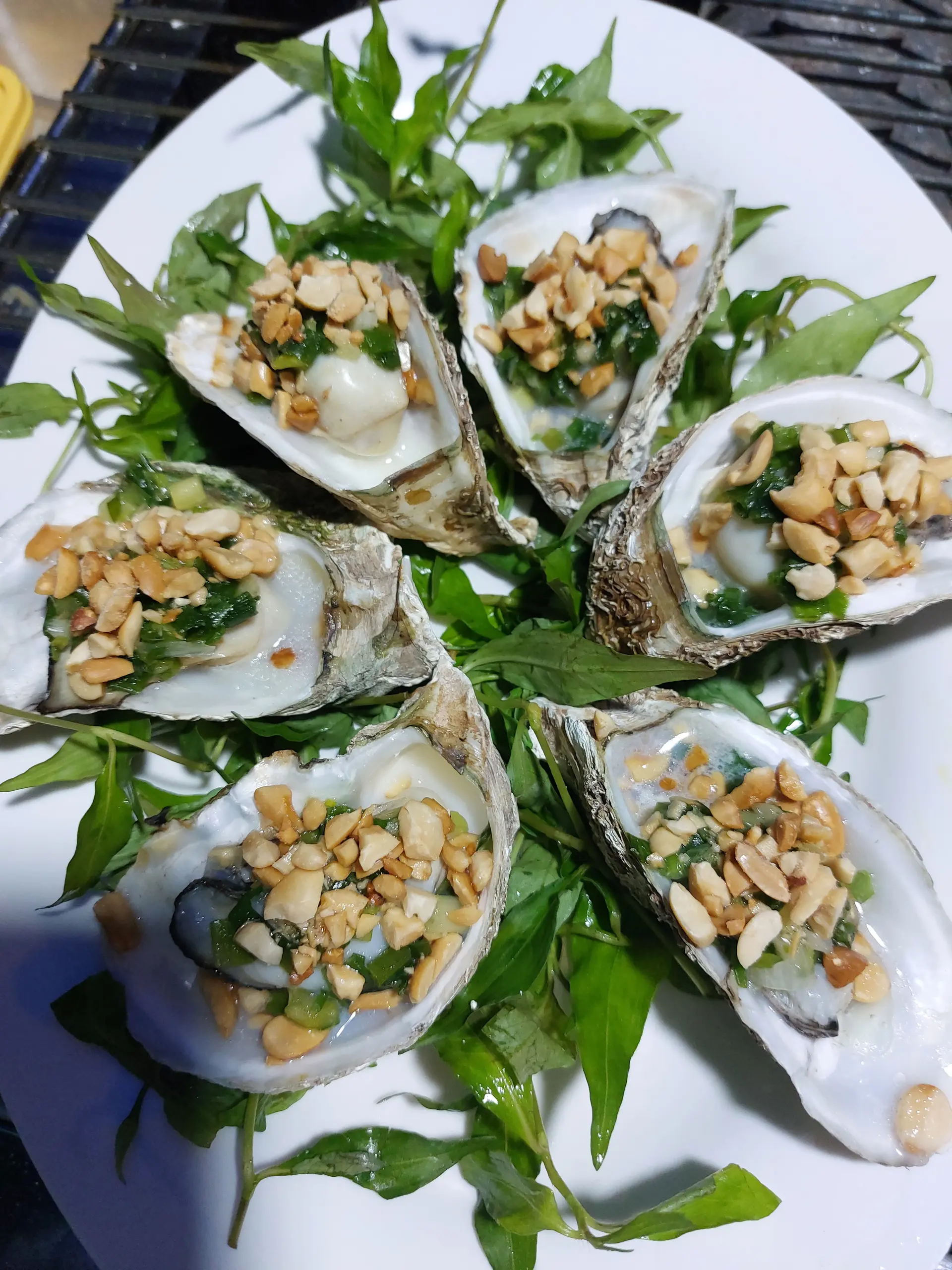 Hình ảnh Hàu nướng mỡ hành