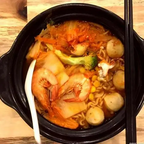 Hình ảnh Mì kim chi hải sản