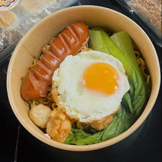 Hình ảnh Mì trộn cá viên trứng