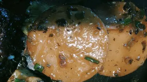 Hình ảnh cơm chả lụa. 3 món xào...