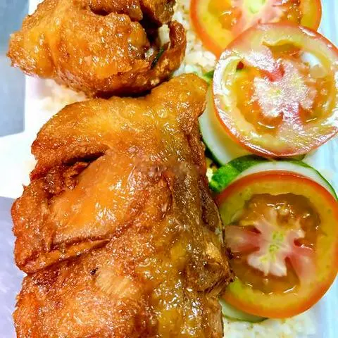Hình ảnh Cơm chiên ức gà trung+ canh