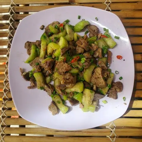 Hình ảnh Cơm lòng gà xào mướp 