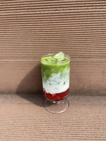 Hình ảnh Matcha Latte Dâu