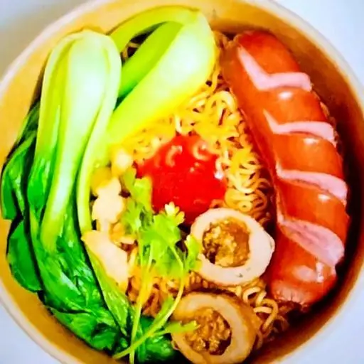 Hình ảnh Mì trộn xúc xích