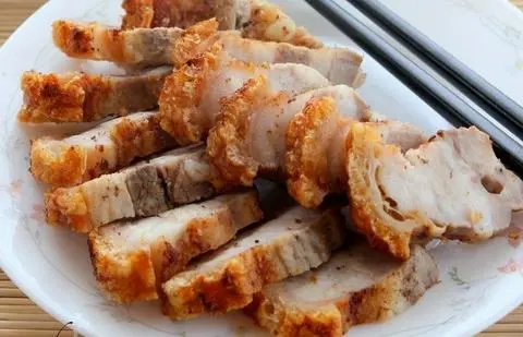 Hình ảnh Cơm ba rọi chiên
