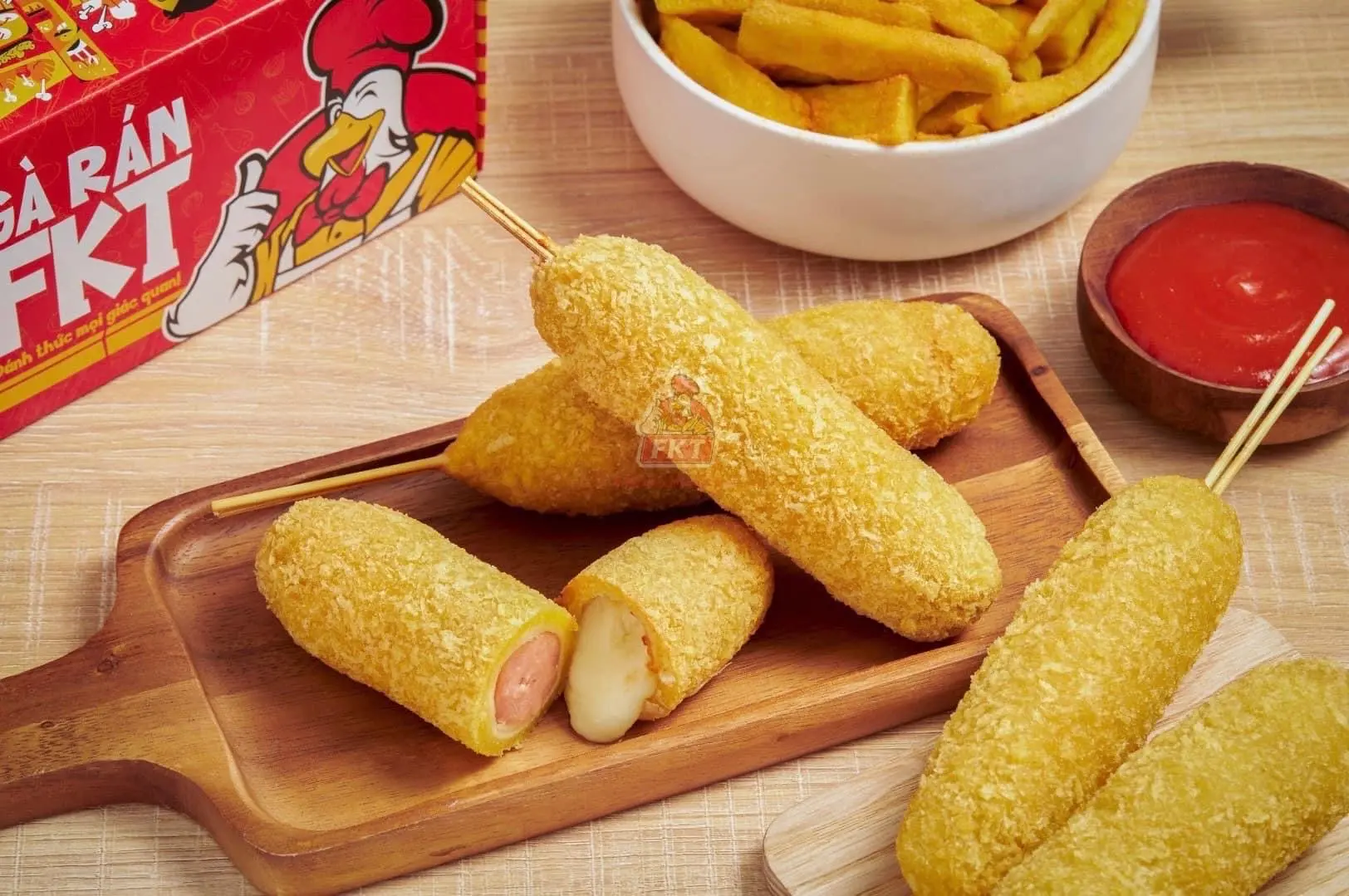 Hình ảnh Hotdog xúc xích phomai
