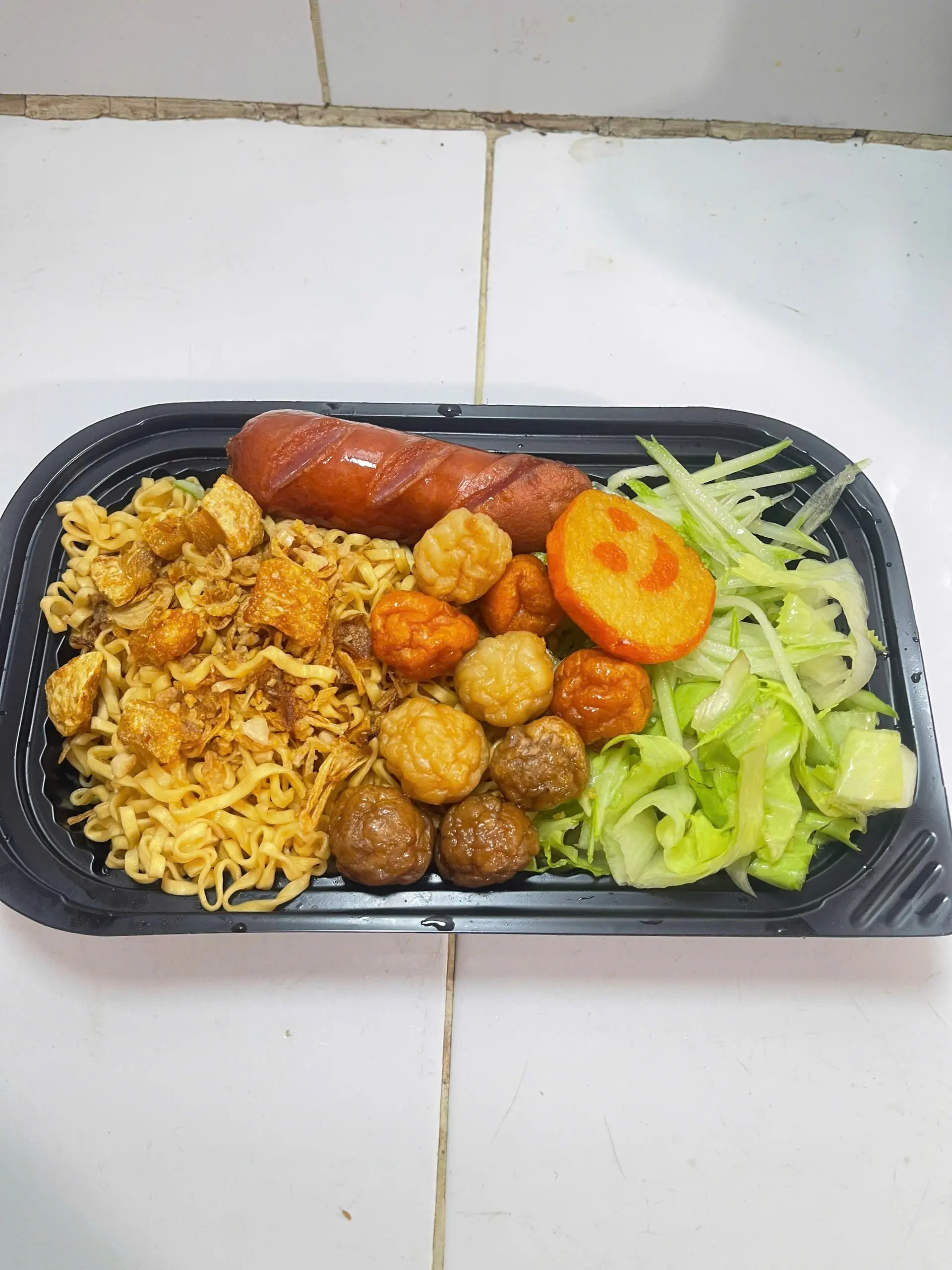 Hình ảnh Mì Trộn Sốt Thái Đặc Biệt