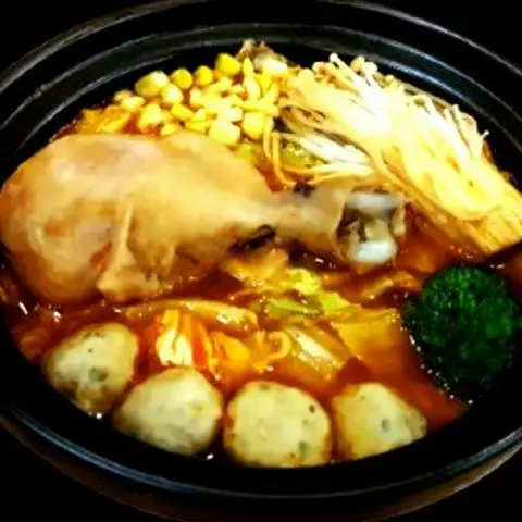 Hình ảnh Mì kim chi gà