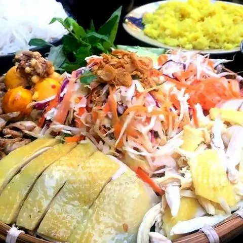 Hình ảnh Mẹt gà 2 người - 2 ly trà tắc