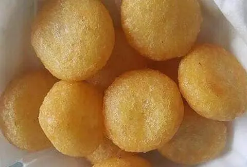 Hình ảnh Xôi cốt dừa chiên phồng