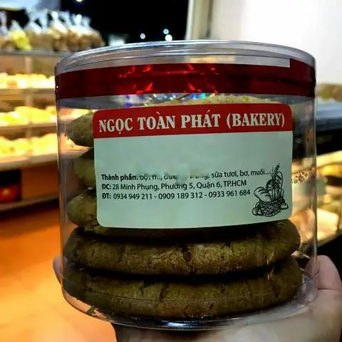 Hình ảnh Bánh Hạnh Nhân Lớn Đóng Hộp