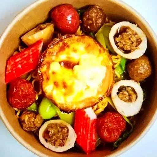 Hình ảnh Mì trộn muối ớt bò viên