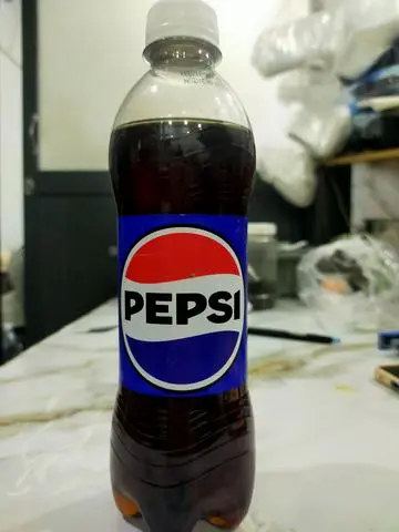 Hình ảnh PEPSI CHAI +1 LY ĐÁ