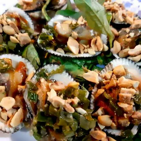 Hình ảnh Sò lông nướng mỡ hành