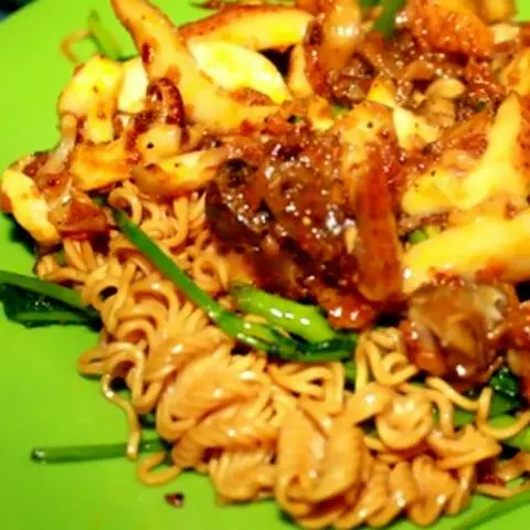 Hình ảnh Ốc khế xào mỳ