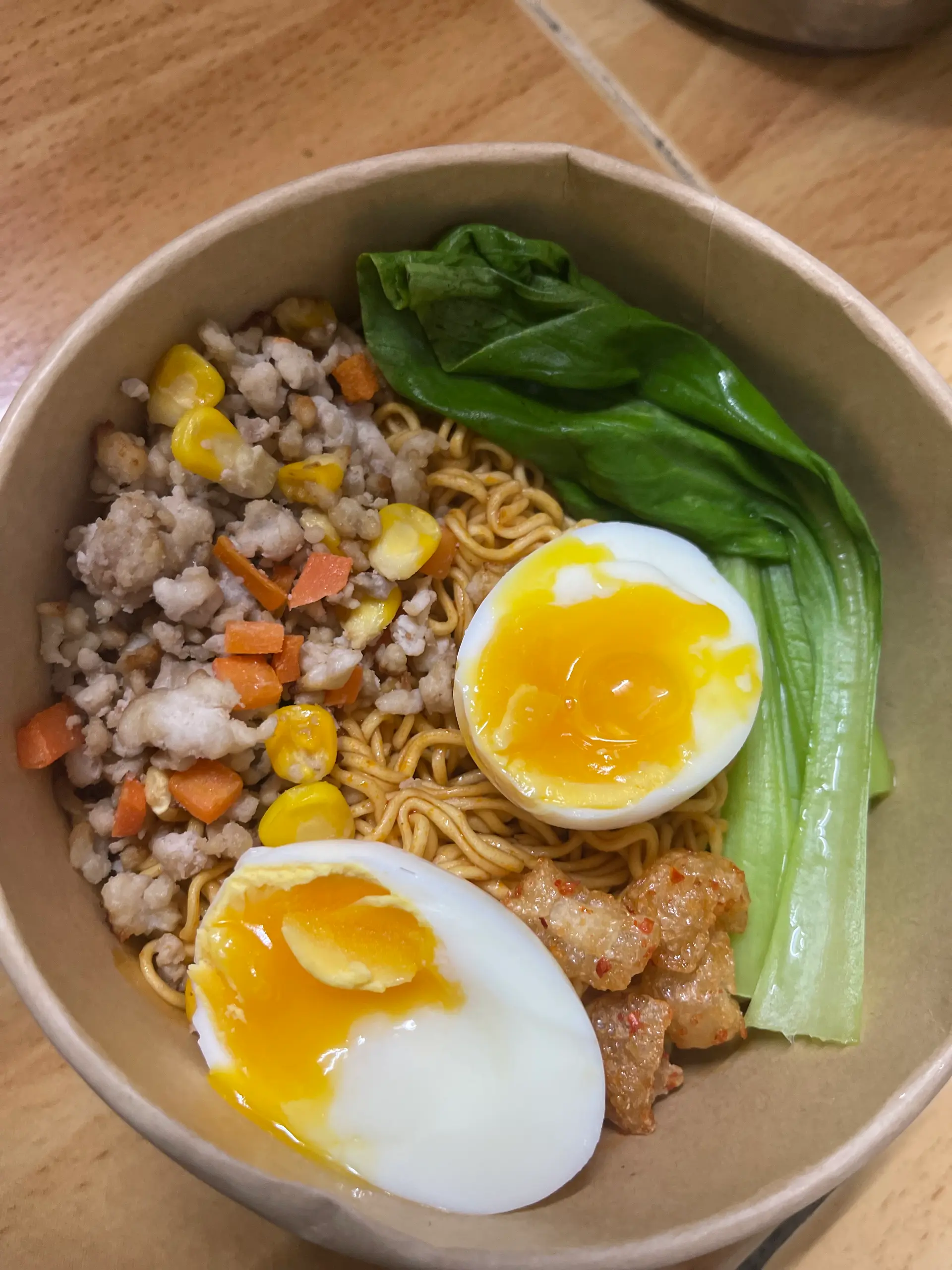 Hình ảnh Mì trộn trứng thịt bằm
