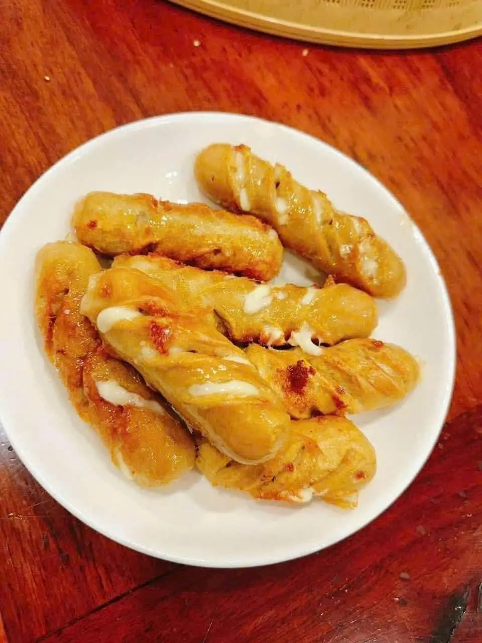 Hình ảnh Combo 2 Xúc xích phô mai kèm bột ớt cay tê