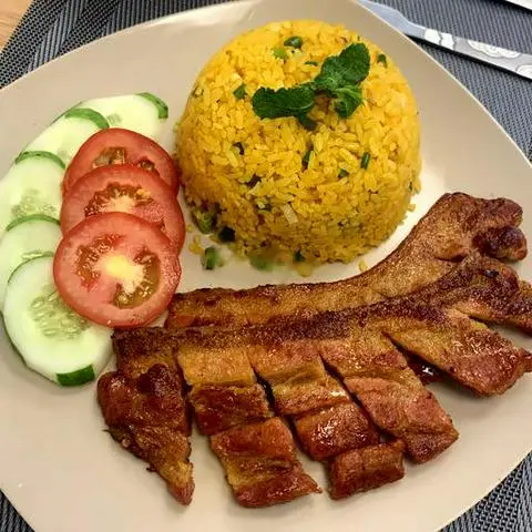 Hình ảnh Cơm rang ba chỉ nướng