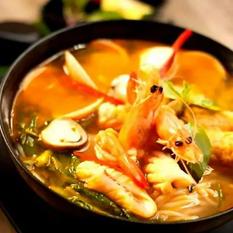 Hình ảnh Bún thái bò mực nấm