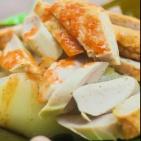 Hình ảnh Bánh Giò Thịt Trứng Hấp, Chả, Tép, Hành, Chà Bông, Hành Phi + (Tặng Mắm Ớt, Tỏi Phi)