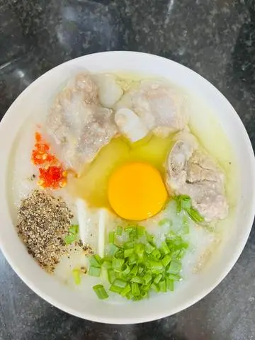 Hình ảnh Cháo Sườn Trứng Gà Ta