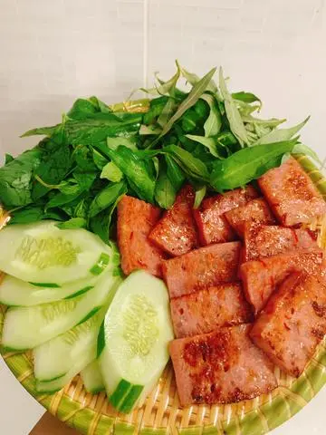 Hình ảnh Nem chua tẩm nướng 