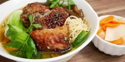 Hình ảnh Mì Vịt Tiềm Má Đùi 