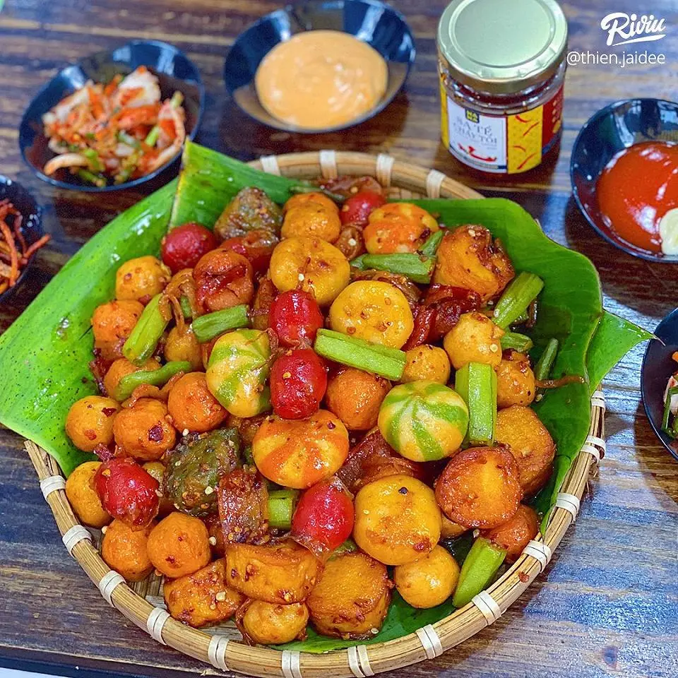 Hình ảnh Combo Cá Viên Chiên Sốt Sa Tế - Phần Nhỏ