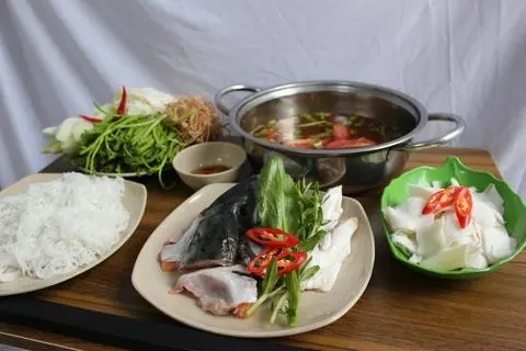 Hình ảnh Lẩu đầu cá hồi 