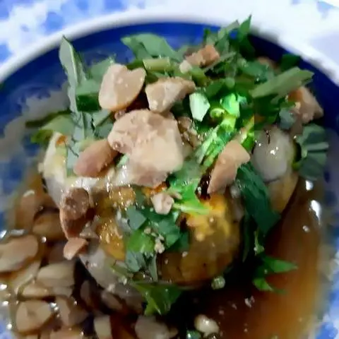 Hình ảnh Hột vịt lộn xào me