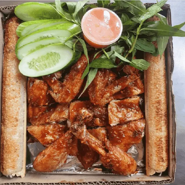 Hình ảnh Combo 2: 1 gà - 2 cơm lam