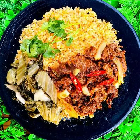 Hình ảnh Cơm Chiên Bò Xào Sa Tế