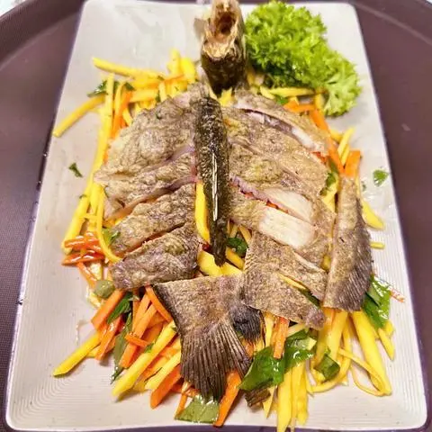 Hình ảnh Gỏi xoài cá sặc