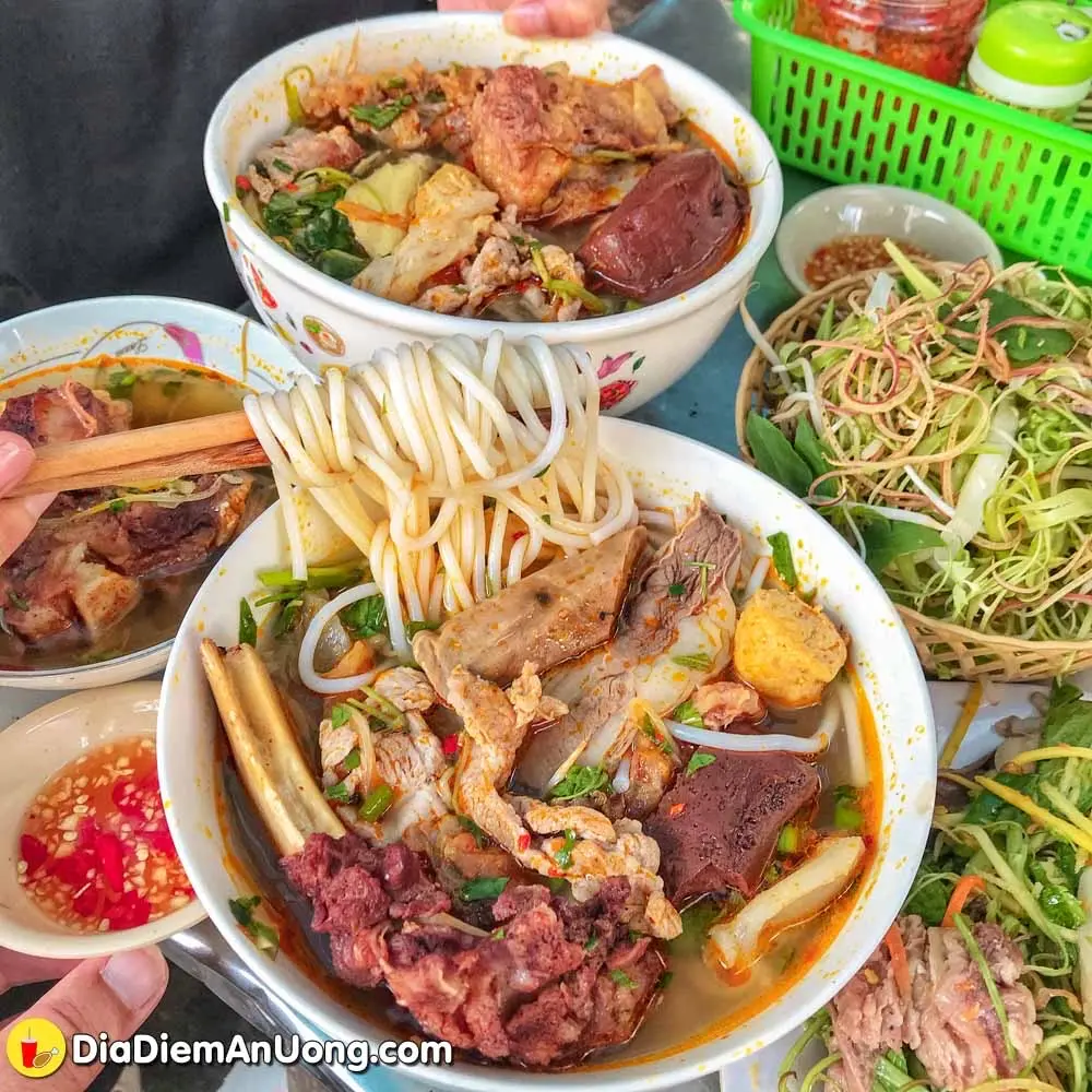 Hình ảnh Bún Bò Đặc Biệt Sườn Bò