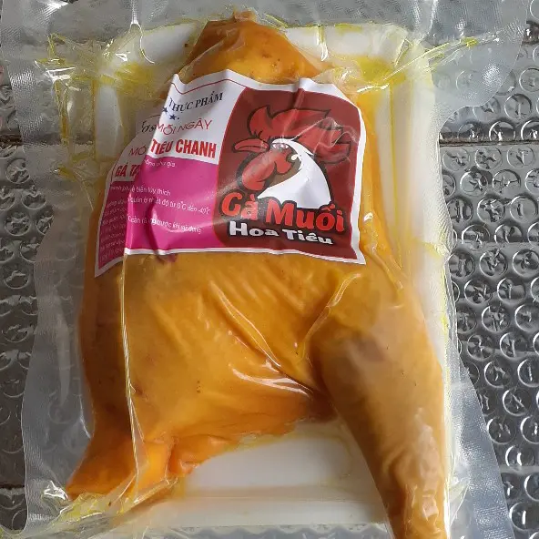 Hình ảnh Gà ủ muối nửa con không chặt