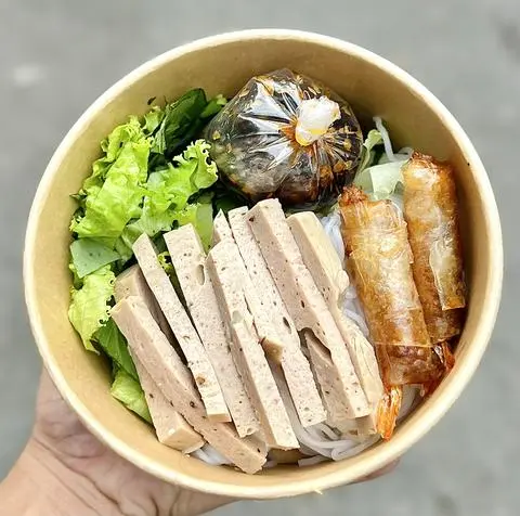 Hình ảnh Bún Xì Dầu Chả Lụa Chả Ram Tôm Đất