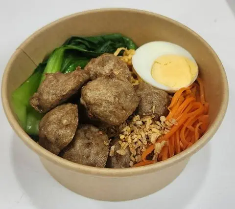 Hình ảnh Mì trộn Bò viên