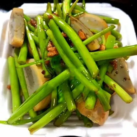 Hình ảnh Trứng gà nướng xào rau muống bơ tỏi