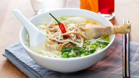 Hình ảnh bún đùi gà