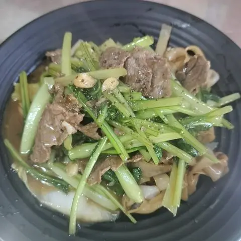Hình ảnh hủ tiếu xào bò 