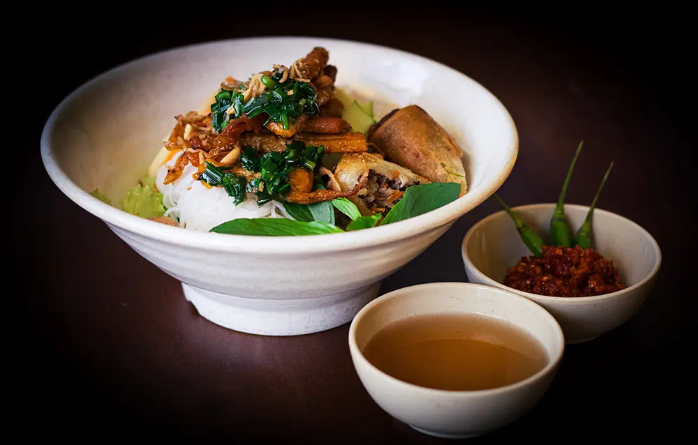 Hình ảnh Bún thịt nướng chả giò
