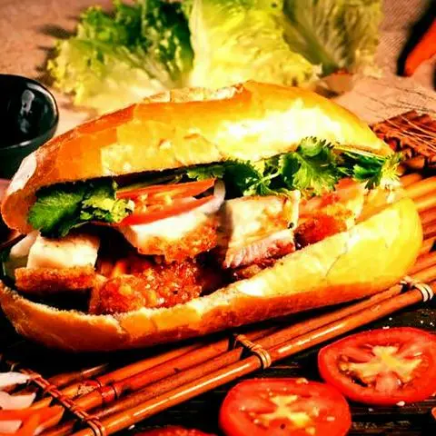 Hình ảnh Bánh mì heo quay