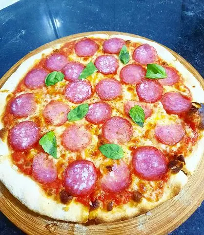 Hình ảnh Salami Pizza - M 