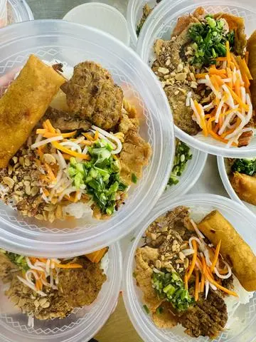 Hình ảnh COMBO 5 HỘP BÚN THẬP CẨM TẶNG 1 BỊCH NUI SẤY BƠ TỎI w TÓP MỠ