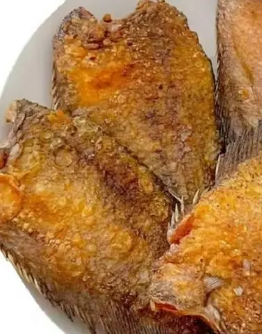Hình ảnh Cơm trắng + khô cá sặc bổi