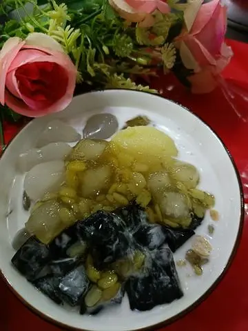 Hình ảnh Chè ngũ sắc bưởi