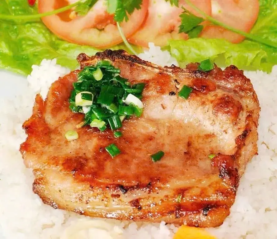 Hình ảnh Cơm Tấm Sườn Nướng