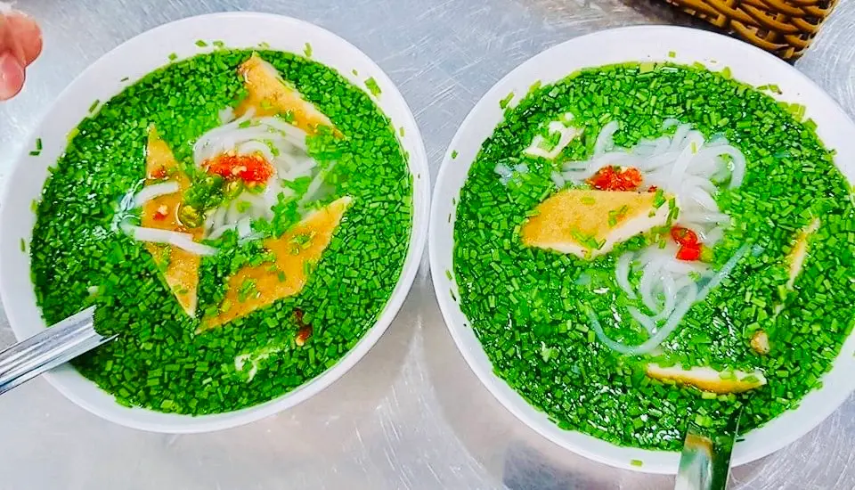 Hình ảnh combo 2 bánh canh chả cá lá hẹ ( tặng kèm 1 chai CoCa + bánh tráng )